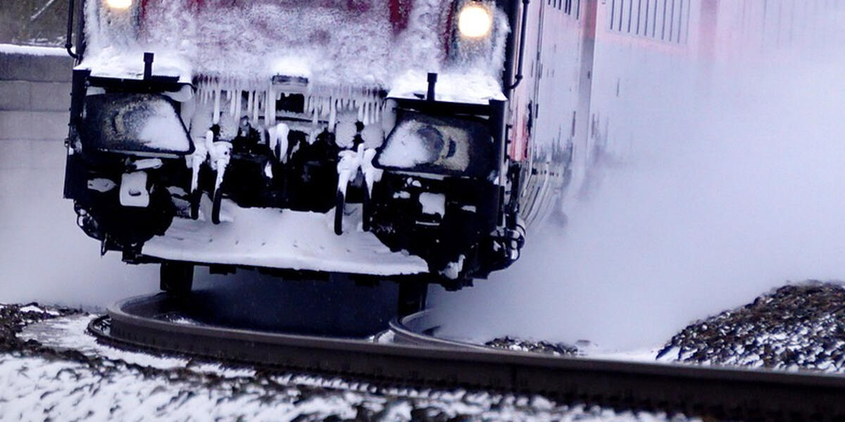 Blitzeis Und Winterchaos Im Großraum Augsburg Legt Zugverkehr Fast ...