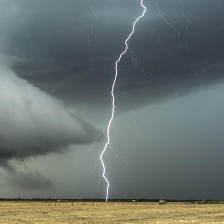 Nach Unwetter in Mering immer wieder Stromausfälle - Wartungsarbeiten laufen auf Hochtouren