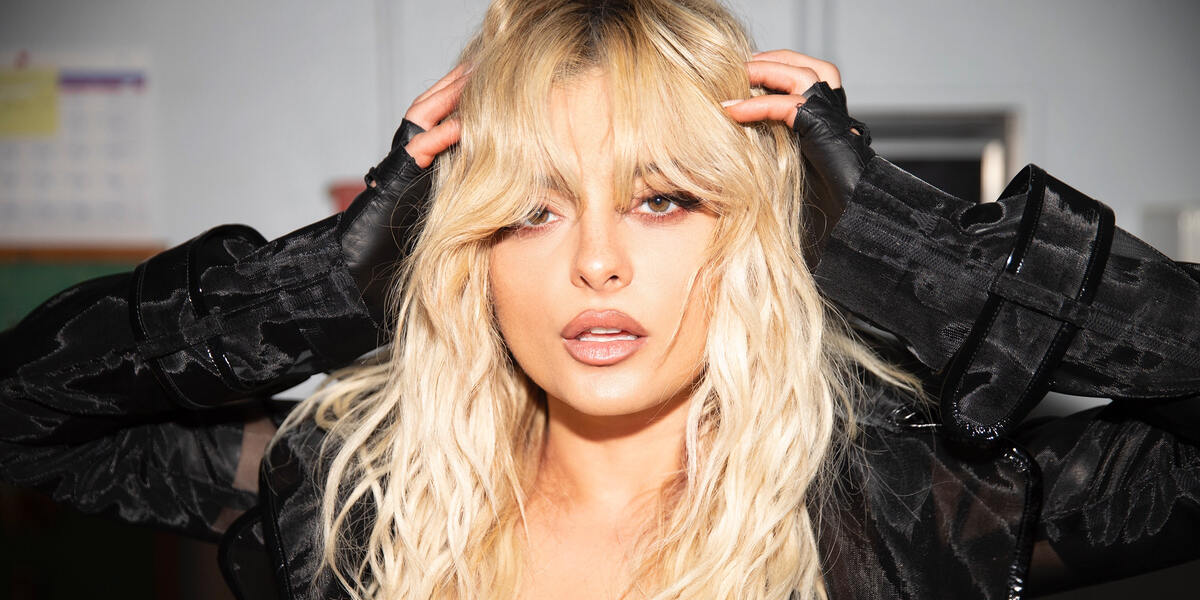 Bebe Rexha beschuldigt Lufthansa Mitarbeiter - er soll sie bedroht haben