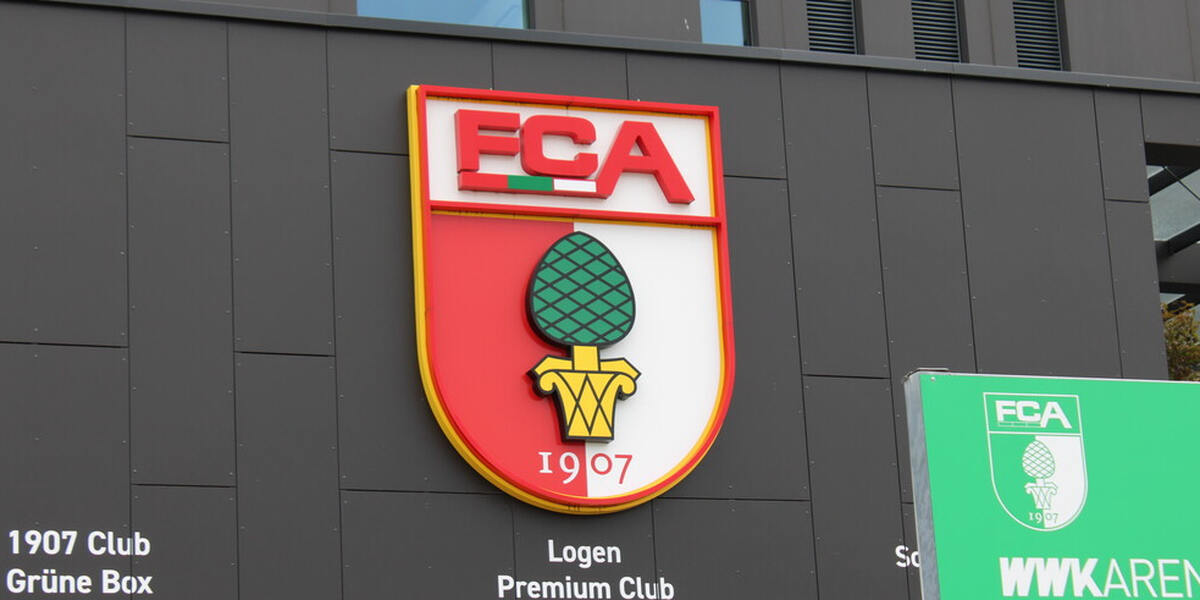 FC Augsburg: Essende nach roter Karte für die kommenden beiden Spiele gesperrt