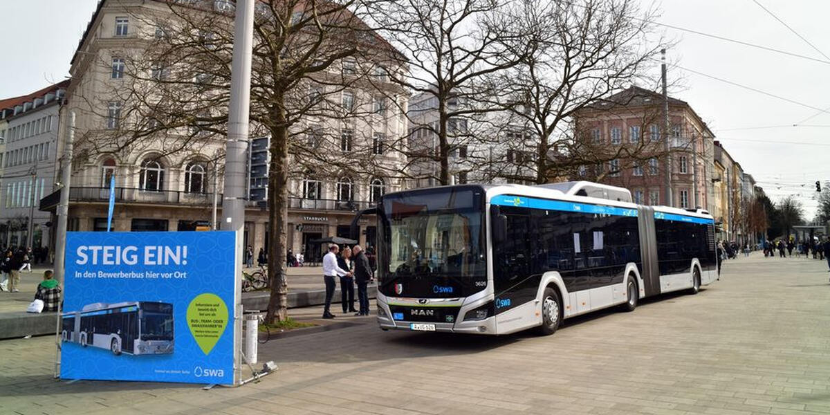 Noch keine Idee für die berufliche Zukunft? - Steigt ein in der Karrierebus der Stadtwerke Augsburg