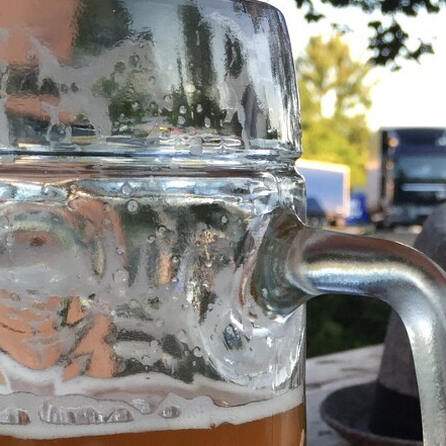 Der Post Brauerei Weiler ist eine überdimensionale Plastikbierflasche abhandengekommen