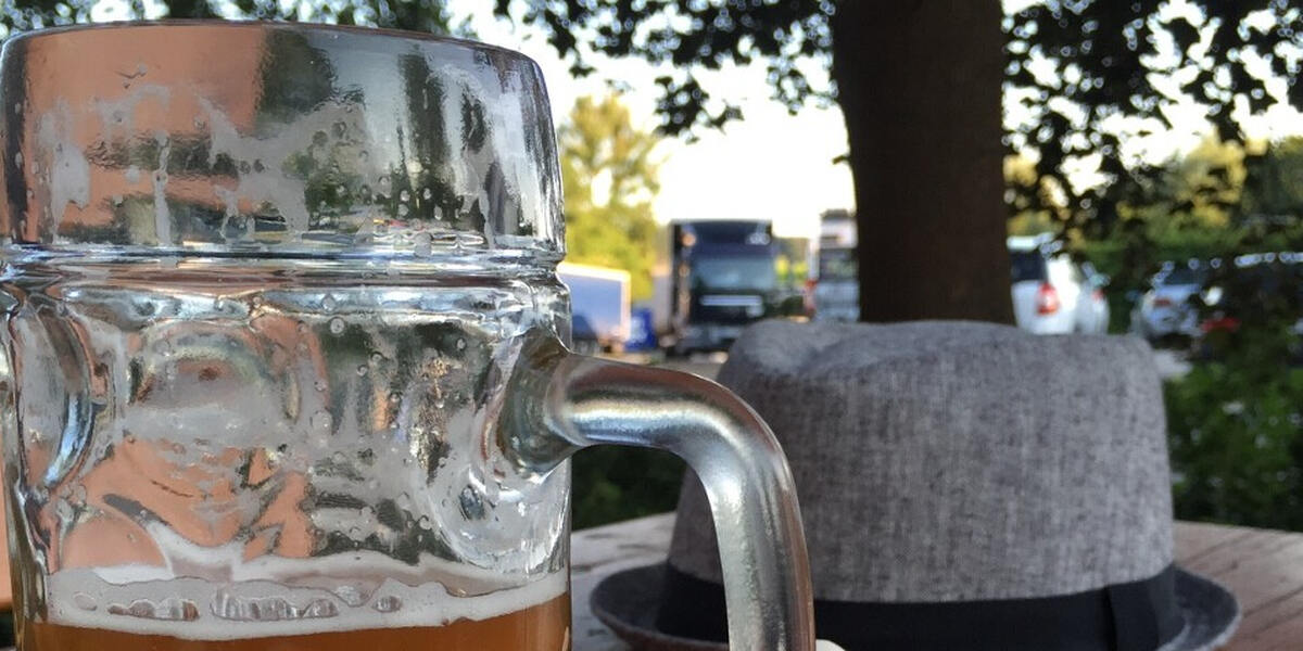 Der Post Brauerei Weiler ist eine überdimensionale Plastikbierflasche abhandengekommen