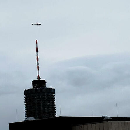 Augsburger Hotelturm-Hubschrauber ist wieder da