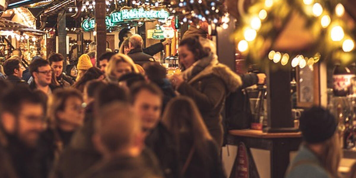 Letztes Engelesspiel heute Abend am Augsburger Christkindlesmarkt - Weihnachtsmärkte in der Region schließen